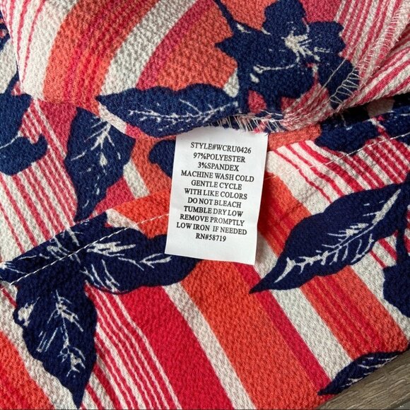 NWOT NY Collection Plus Size  Printed Utility Top - Picture 8 of 11